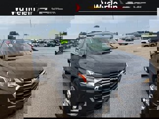 Used 2020 Chevrolet Traverse LT image 1