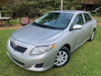 Used 2010 Toyota Corolla LE image 1