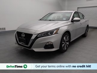 Used 2020 Nissan Altima 2.5 SV image 1