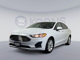 Used 2019 Ford Fusion SE image 1