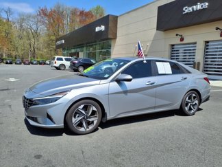 Certified 2022 Hyundai Elantra Limited w/ Cargo Package image 1
