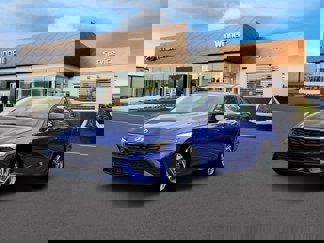 New 2025 Hyundai Elantra SEL image 1