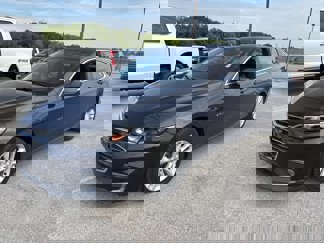 Used 2018 Chevrolet Malibu LT w/ Leather Package image 1