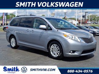 Used 2012 Toyota Sienna XLE image 1