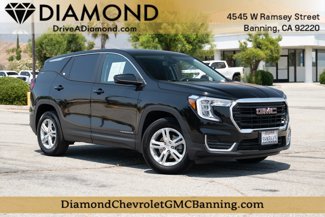 Used 2023 GMC Terrain SLE image 1