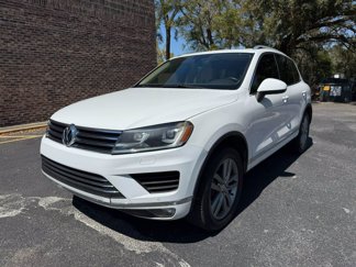 Used 2015 Volkswagen Touareg VR6 image 1