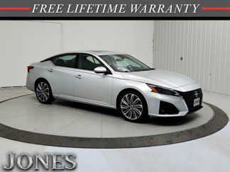 Used 2023 Nissan Altima 2.5 SL image 1