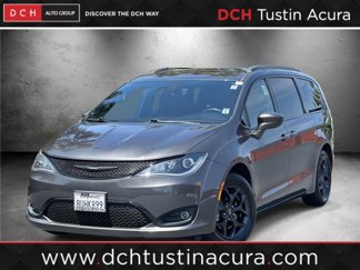 Used 2020 Chrysler Pacifica Touring-L w/ S Appearance Package image 1