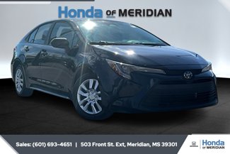 Used 2023 Toyota Corolla LE image 1