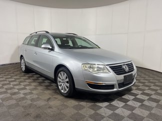 Used 2007 Volkswagen Passat 2.0T image 1
