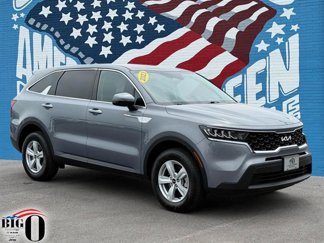 Used 2023 Kia Sorento LX image 1