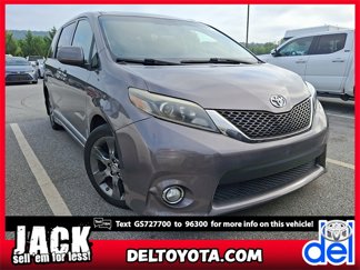 Used 2016 Toyota Sienna SE Premium image 1