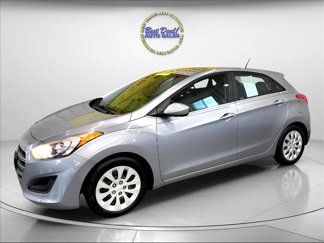 Used 2016 Hyundai Elantra GT image 1