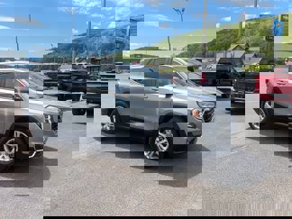 Used 2023 GMC Terrain SLE image 1