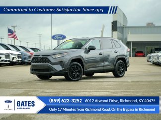Used 2021 Toyota RAV4 LE w/ Carpet Mat Package (TMS) image 1