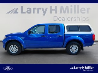 Used 2015 Nissan Frontier SV image 1