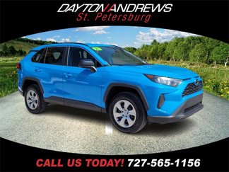 Used 2021 Toyota RAV4 LE image 1