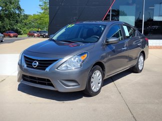 Used 2017 Nissan Versa SV image 1