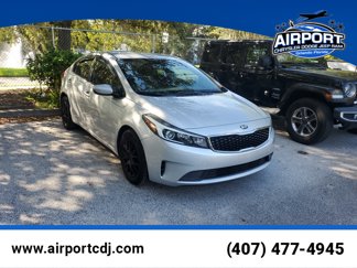 Used 2017 Kia Forte LX image 1
