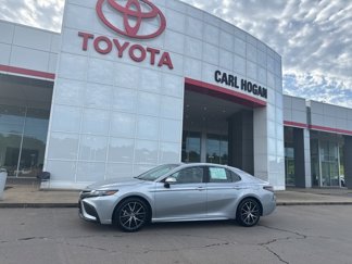 Used 2023 Toyota Camry SE image 1
