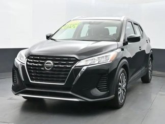 Used 2021 Nissan Kicks SV image 1