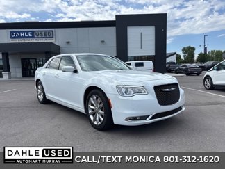 Used 2018 Chrysler 300 Touring L image 1