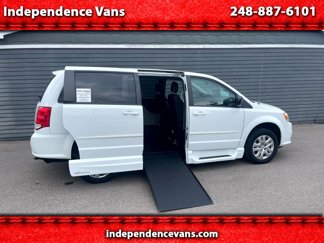 Used 2017 Dodge Grand Caravan SE w/ Power Window Group image 1