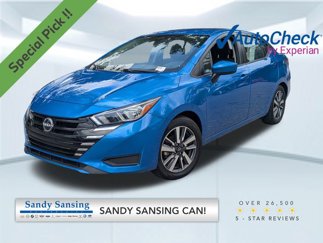 Used 2023 Nissan Versa SV image 1