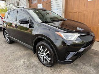 Used 2017 Toyota RAV4 LE image 1