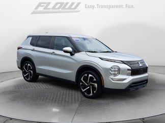 Used 2022 Mitsubishi Outlander ES image 1