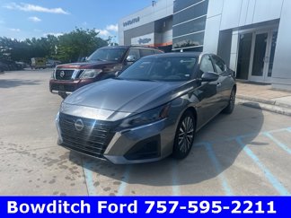 Used 2023 Nissan Altima 2.5 SV image 1