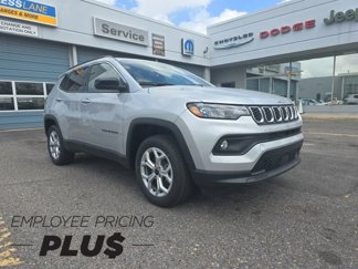 New 2025 Jeep Compass Latitude w/ Convenience Group image 1