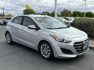 Used 2017 Hyundai Elantra GT image 1