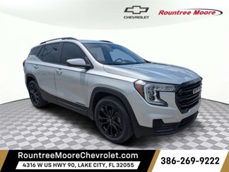 Used 2022 GMC Terrain SLE w/ Driver Convenience Package image 1