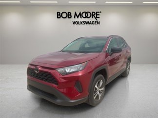 Used 2021 Toyota RAV4 LE w/ Carpet Mat Package (TMS) image 1