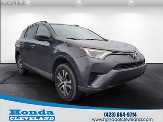 Used 2016 Toyota RAV4 LE image 1