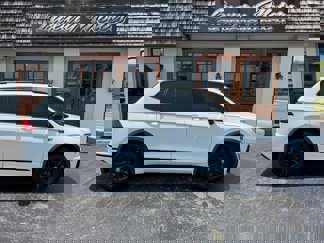 Used 2019 Volkswagen Tiguan SEL image 1
