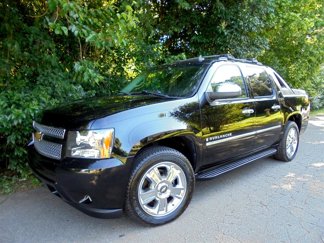 Used 2009 Chevrolet Avalanche LTZ image 1