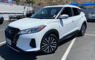 Used 2022 Nissan Kicks SV image 1