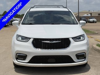 Used 2022 Chrysler Pacifica Touring-L image 1