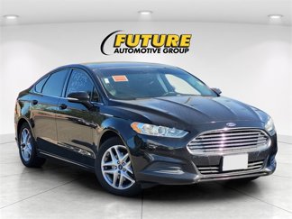 Used 2015 Ford Fusion SE image 1