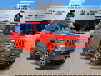Used 2021 Jeep Cherokee Trailhawk image 1