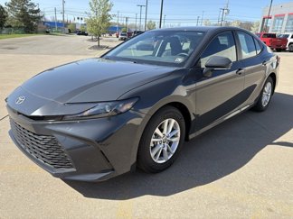 Used 2025 Toyota Camry LE image 1