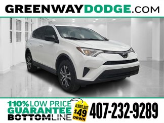 Used 2018 Toyota RAV4 LE image 1