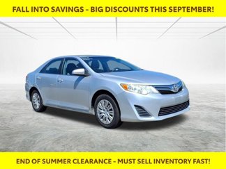 Used 2012 Toyota Camry LE image 1