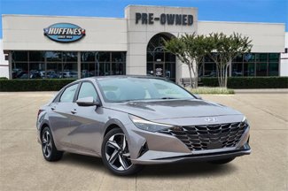 Used 2022 Hyundai Elantra Limited image 1