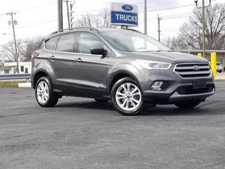 Used 2017 Ford Escape SE w/ Equipment Group 201A image 1