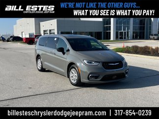 New 2025 Chrysler Pacifica Select image 1