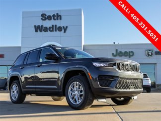 New 2025 Jeep Grand Cherokee Laredo w/ Luxury Tech Group I image 1