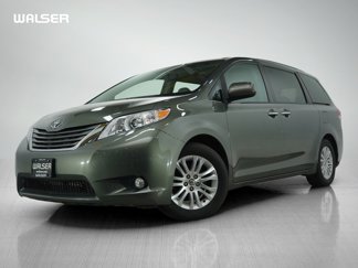 Used 2014 Toyota Sienna XLE image 1